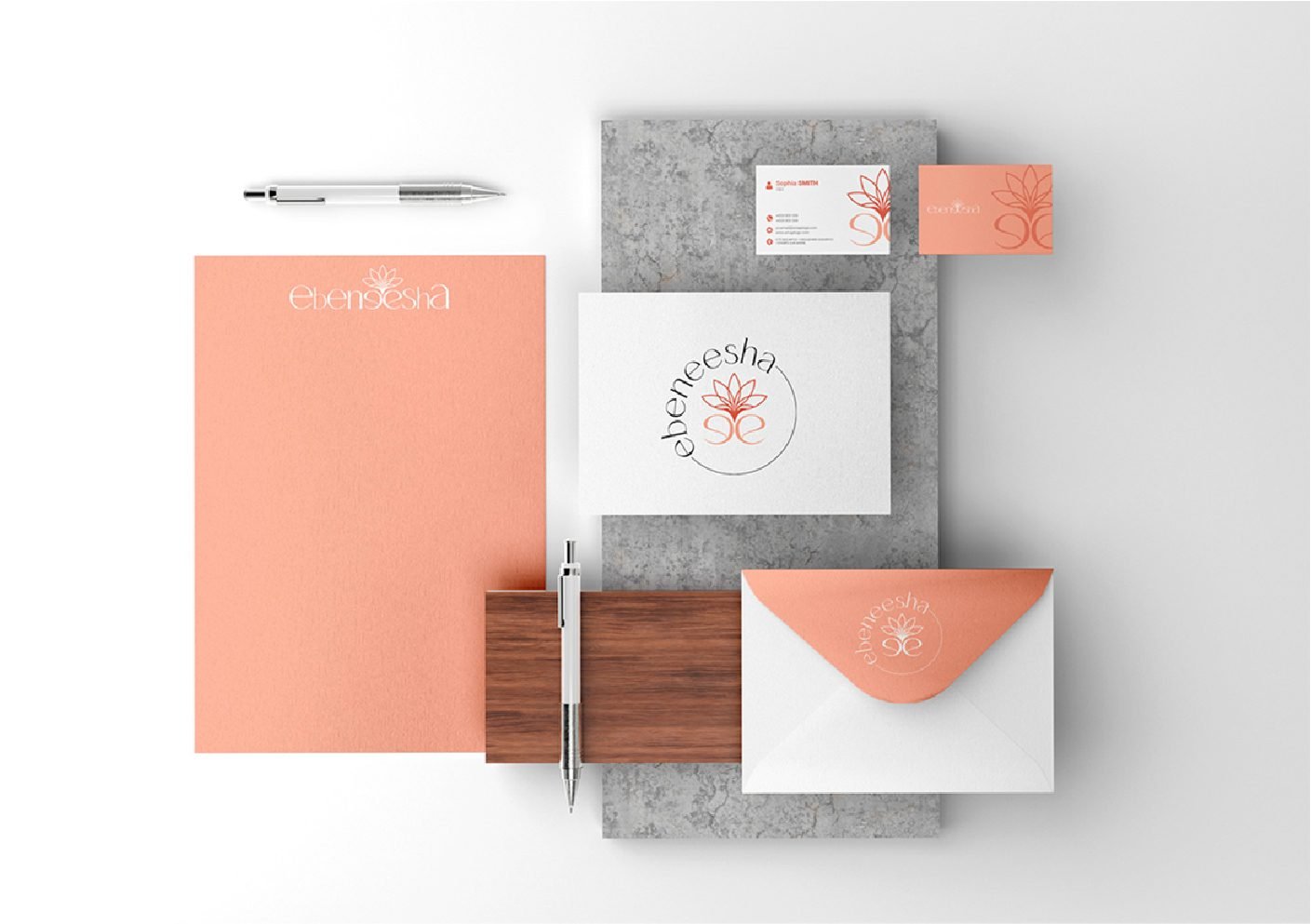 Papier cadeau motif floral